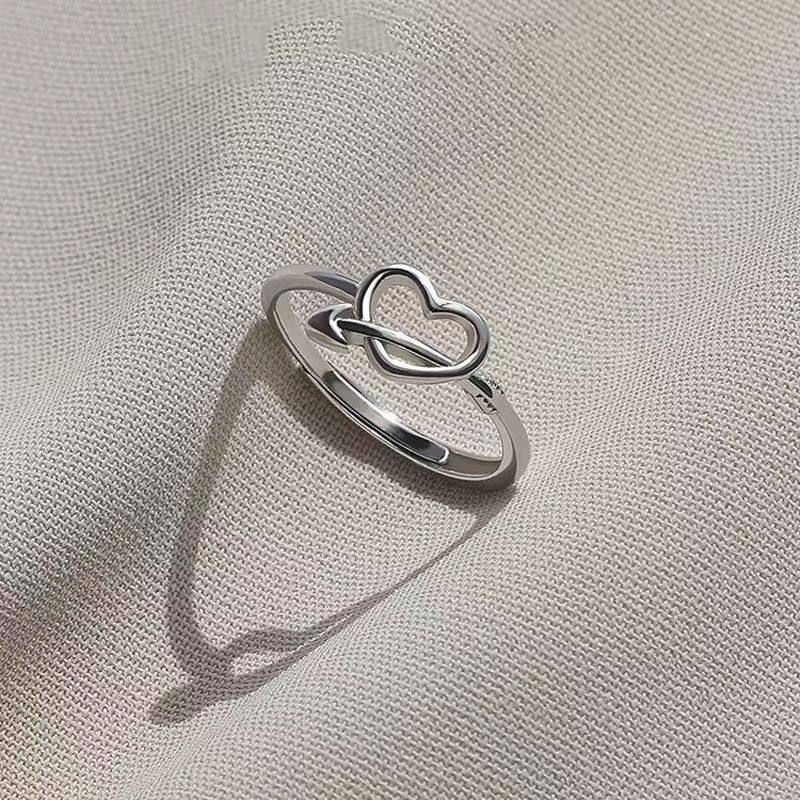 925 Silver Hollow Heart Ring for Women, Light Luxury Niche Heart-Shaped Single Ring, Friendship Ring for Besties