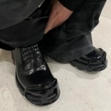 Модные низкие туфли на платформе, металлическая обувь для кожаной обуви