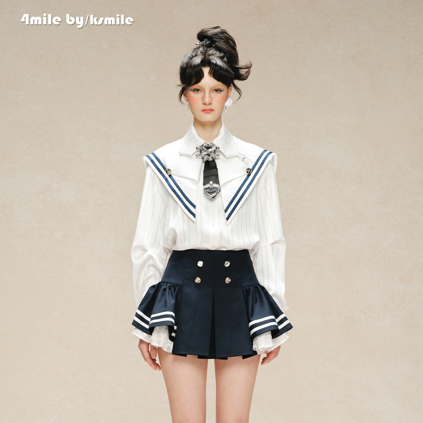 4Mile by Ksmile เสื้อเชิ้ตผูกโบว์ คอปกสีกรมท่า ลายทางแนวตั้ง คอลเลกชันฤดูใบไม้ร่วงและฤดูหนาว ใหม่ เสื้อสไตล์วิทยาลัยเนื้ออะซิเตต