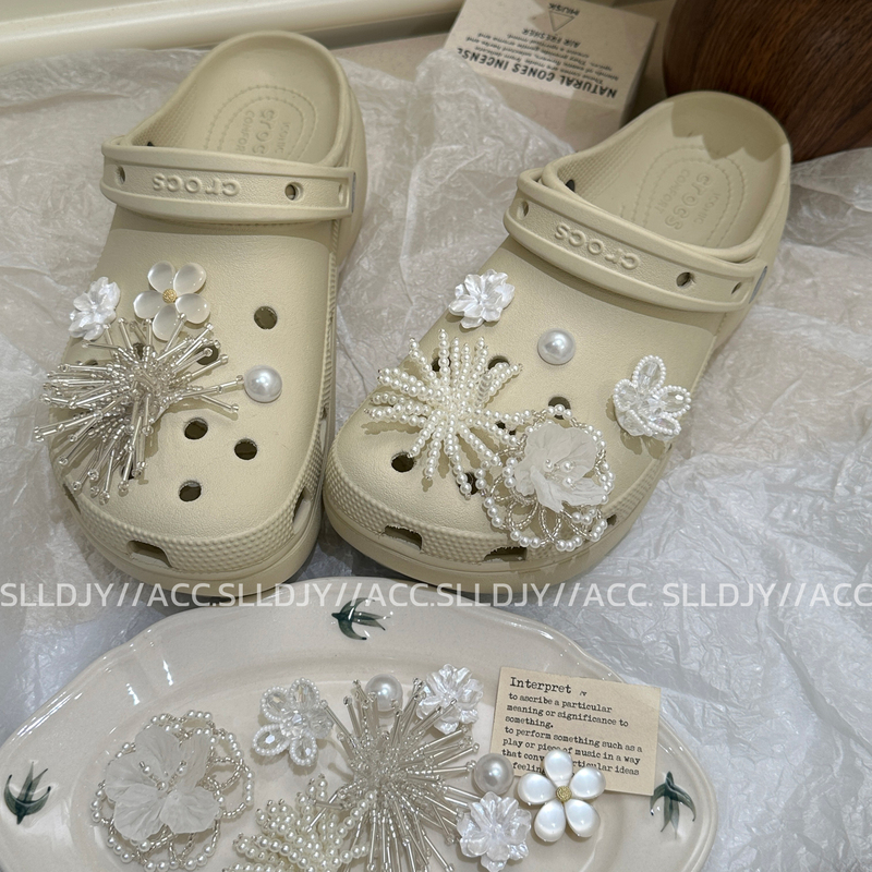 Daydreaming |   Beaded Flower Shoe Charms for Crocs, Detachable DIY Accessories, Suitable for Crocs Shoes.