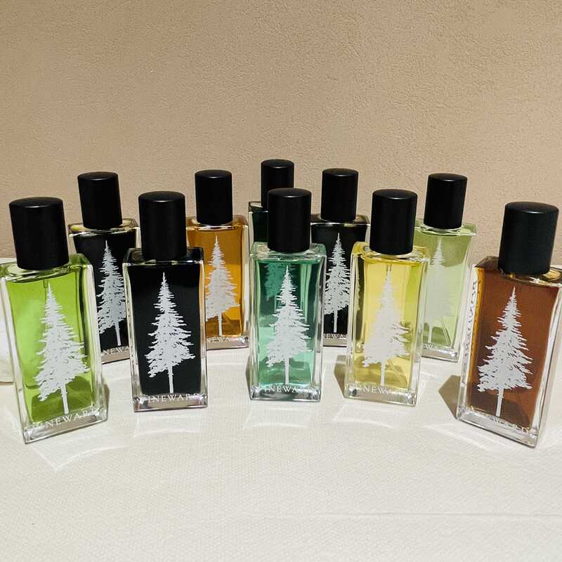 American Pineward Primitive Forest Apple Tobacco Northern White Fir Syrup Yellow Pine Perfume Sample