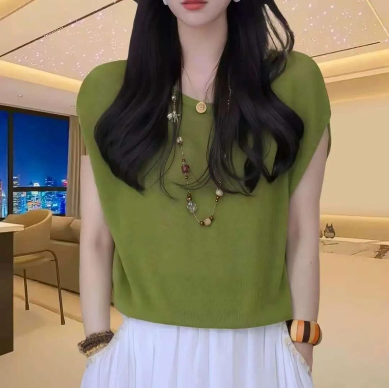 Summer Loose-Fitting Stylish Solid Color Short-Sleeve Knit Top 2025 New Fashion Round Neck Design High-End Casual Women's Top