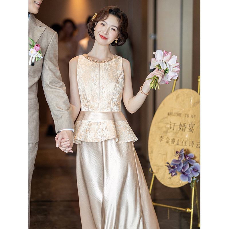 Engagement Dress, High-End Niche Toast Dress, Bride's Casual Wear for Wedding Party, Petite Dressing Gown, Suitable for Daily Wear at the Thank-You Banquet