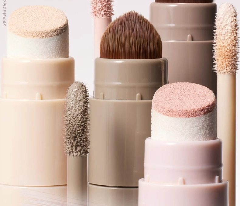 【香港直郵】 JUDYDOLL橘朵 橘朵 明星單品 光影提亮液 #01氣色粉白自然啞光提亮暗沉肌救星妝前乳+修容二合一