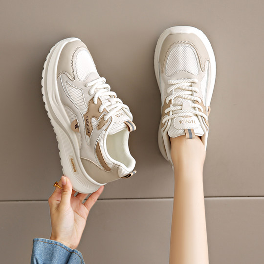 2025 Nuevas zapatillas para correr de primavera y otoño con absorción de impactos para mujeres con zapatillas de deporte con sensación de mierda, suela suave y liviana, zapatos para papá antideslizantes ultraligeros