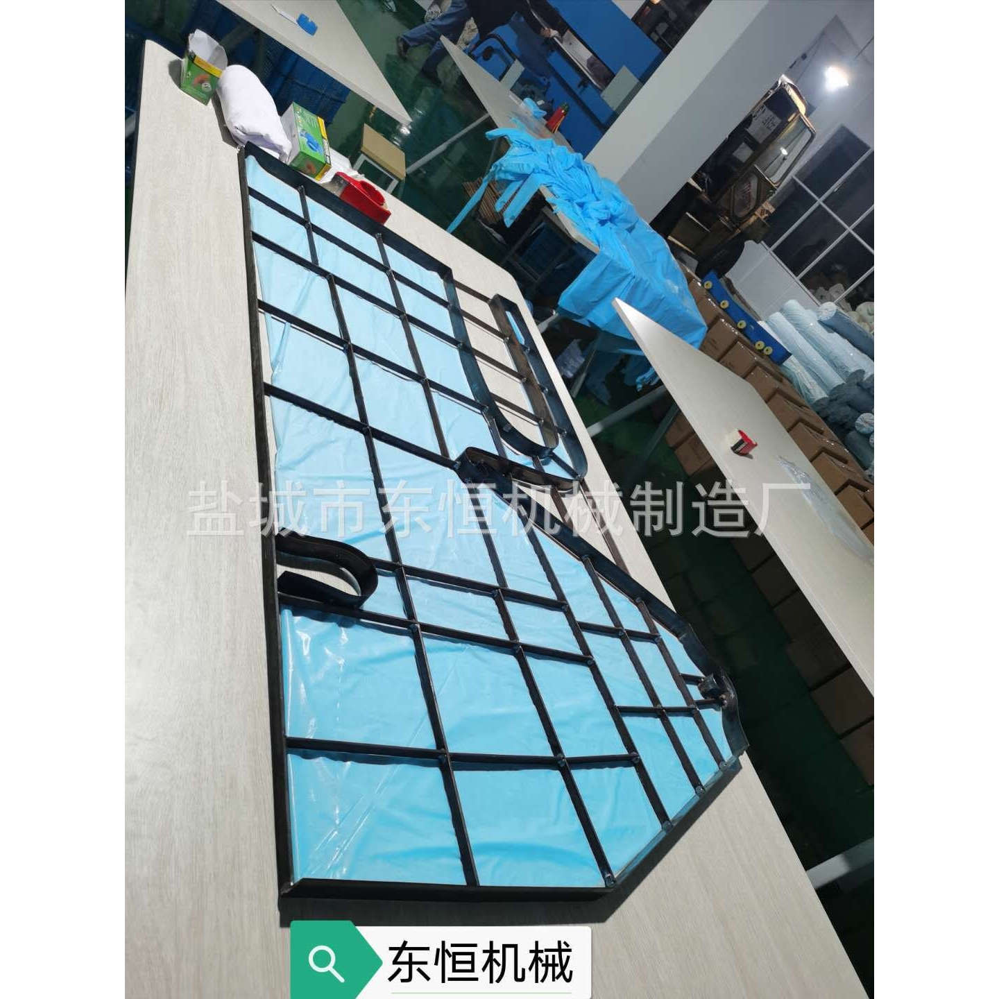 餐饮界新宠：一次性围裙背后的防护秘密