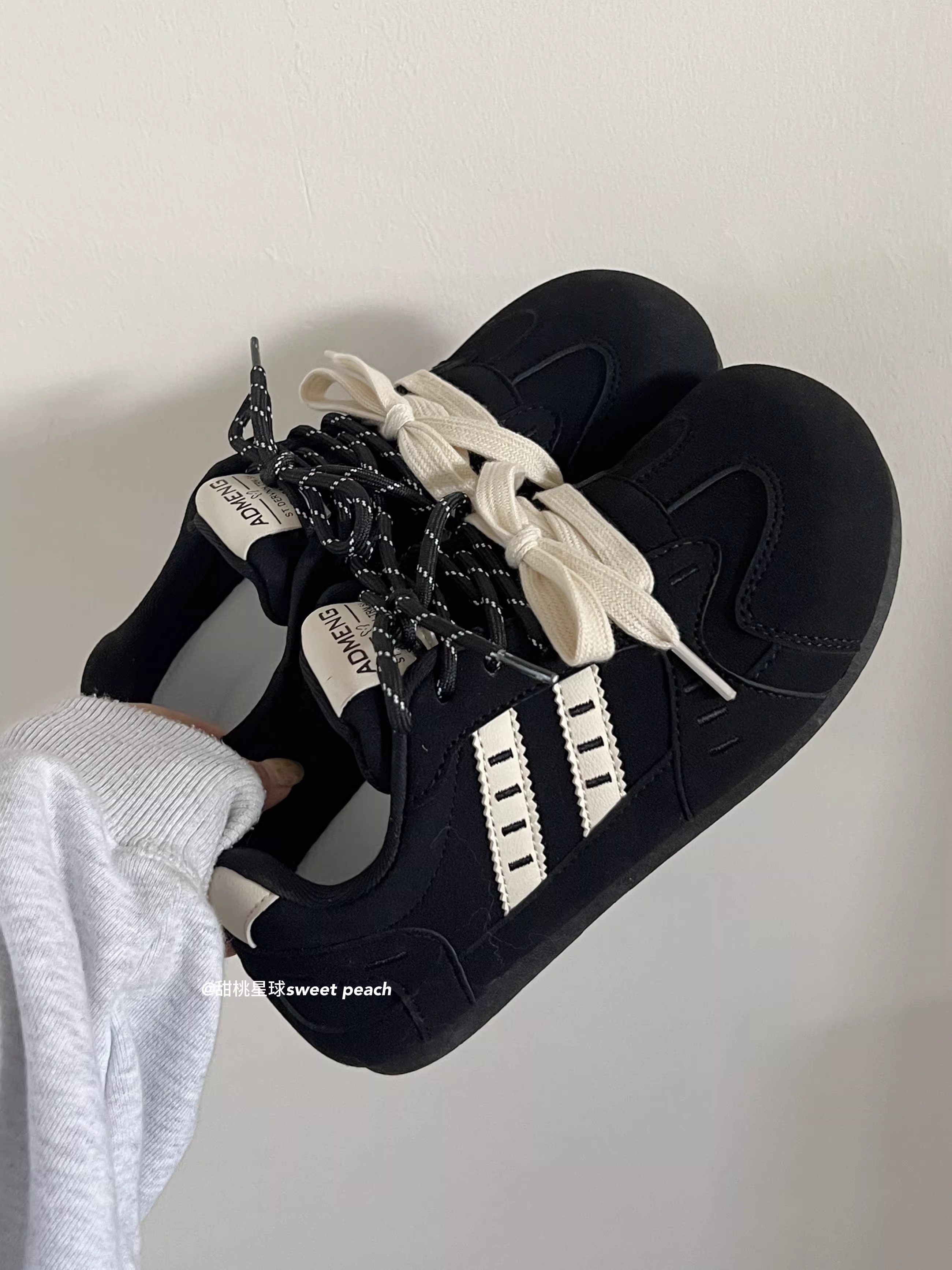 Black Moral Training Shoes for Women, 2026 Spring New Style Student Shoes, Retro Small Black Shoes, Trendy Sports Casual Sneakers