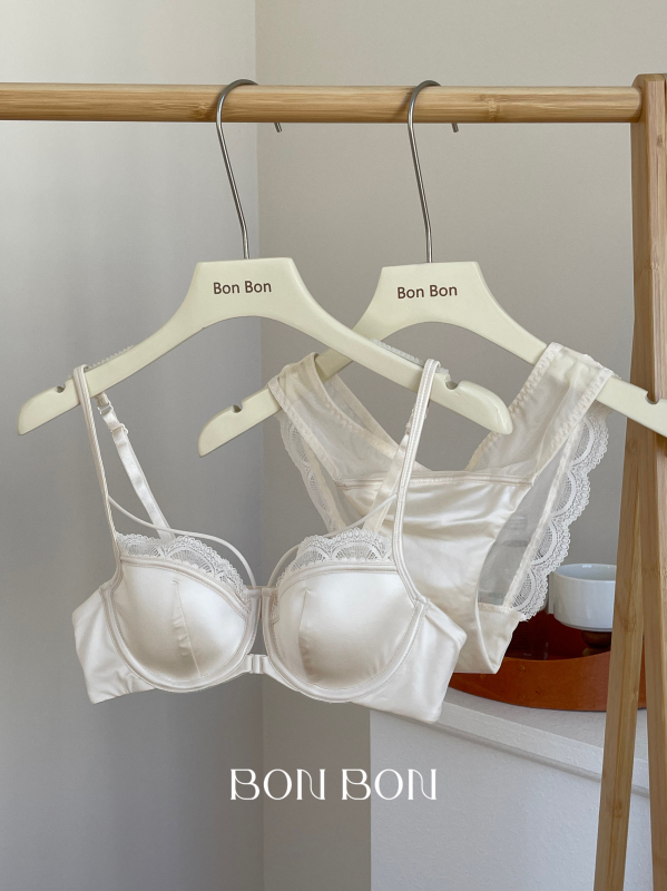 Bonbon•Front-Closure French-Style Sexy Lingerie, Thin Glossy Backless Bra, Anti-Sagging Lace Bra Set