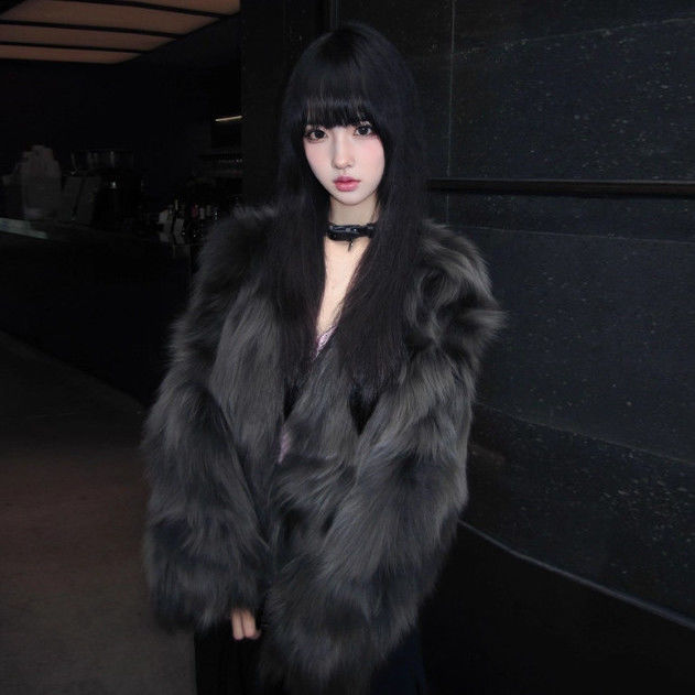 2025 Autumn/Winter New Eco-Friendly Fox Fur Coat for Women, Two-Tone Vintage Style, Popular Trendy Fur Coat for Young Influencers