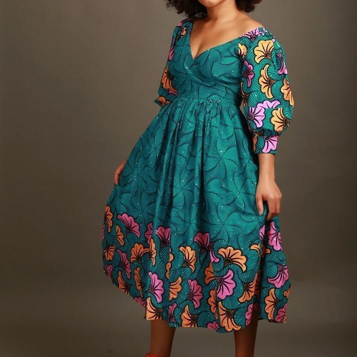 African Plus-Size Women's Elegant Commuter V-Neck Long-Sleeve Positioning Print Mid-Length Dress Dress