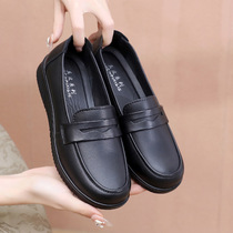 New casual round-toe soft-soled womens leather shoes comfortable and versatile cowhide mothers shoes factory direct sales niche design