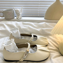 French Retro Mary Jane Shoes for Women 2024 New Flat Bottoms with Skirts Soft Soles Comfortable Beanie Granny Shoes