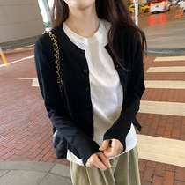 Actual pictures of European goods right shoulder round neck single-breasted knitted cardigan woolen top niche wear for women