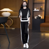 Fat Sister Casual Fashion Suit 2024 New Plus Size Womens Clothing Contrast Color Round Neck Sweater Wide Leg Pants Two-piece Set for Women