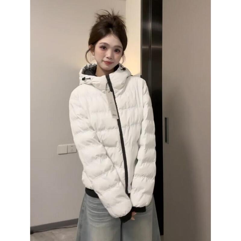 American-Style Retro Hooded Short Lightweight Cotton-Padded Jacket for Women, Winter Thermal Cotton Coat, Niche Outerwear American-Style Retro Hooded Short Lightweight Cotton-Padded Jacket for Women, Winter Thermal Cotton Coat, Niche Outerwear