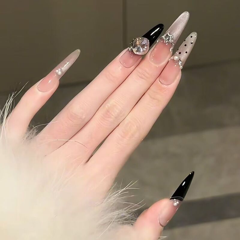 [Black Gold Hepburn] Sparkling Summer Style, High-End Polka Dot Black Champagne French Handmade Manicure That Enhances Complexion