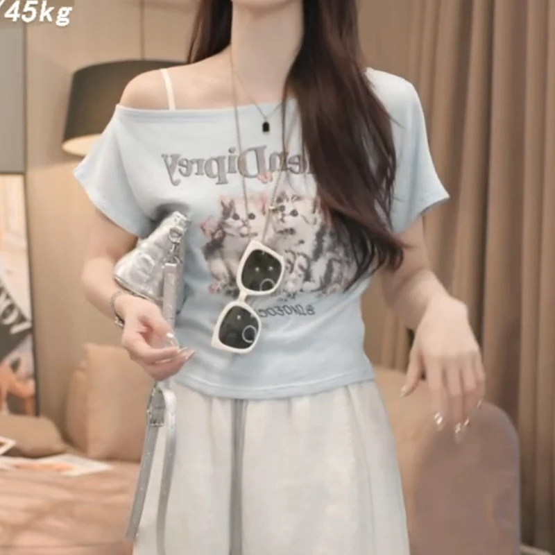 美式辣妹斜肩t恤女夏季字母印花设计感洋气时尚显瘦露肩打底上衣