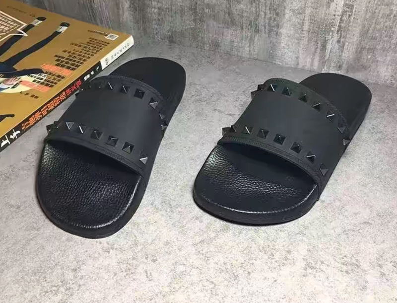 2026 Summer New Camouflage Print High-End Slide Slippers Fashion Rivet Letter Flip-Flops Cambodia Vietnam 2026 Summer New Camouflage Print High-End Slide Slippers Fashion Rivet Letter Flip-Flops Cambodia Vietnam