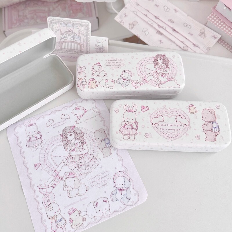 Sweet Dream Moon Bear Original Cute Cartoon Glasses Case Glasses Storage Box Anti-Pressure and Anti-Fall Glasses Protection Box