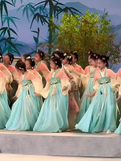 Ruan Langgui Early Summer Dance Costume Hanfu Performance Outfit Children's Classical Performance Han-Tang Dance Ancient Costume Ruqun Spring Mountain