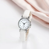 Небольшой циферблат, кварцевые часы, белый ремень, изысканный стиль, яркий броский стиль