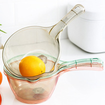Household kitchen water ladle transparent plastic water spoon bath ladle water rinse ladle long handle creative shampoo water spoon