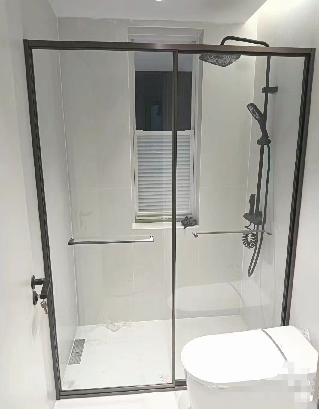 Wuhan Dingmaking Bathrooms 304 extremely narrow stainless steel wrapping shower partition doors-Taobao
