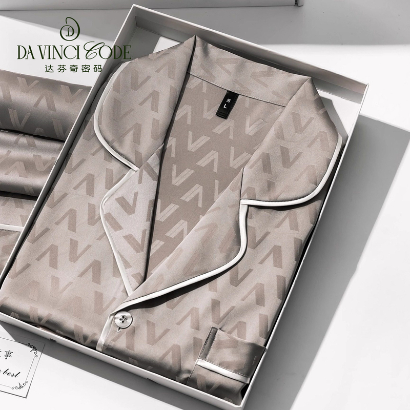 The Da Vinci Code 2026 Spring/Summer New Small V Men's Ice Silk Pajamas Silk Homewear Pajama Set