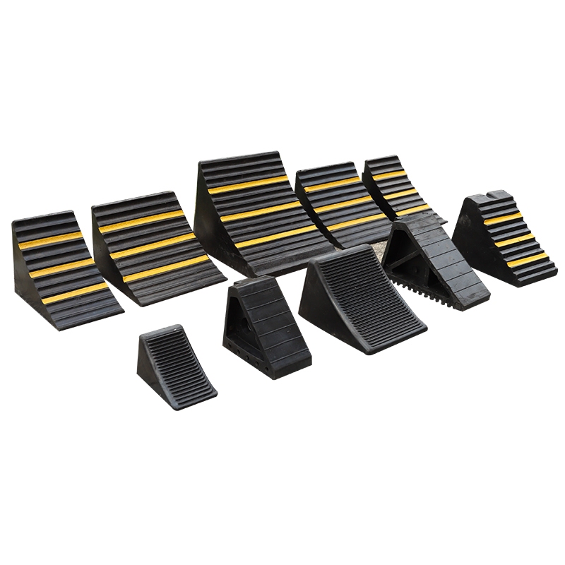 Portable Car Anti-Slip Block, Triangular Wood Block for Large Trucks, Car Tire Rubber Parking Block, Anti-Reverse Block