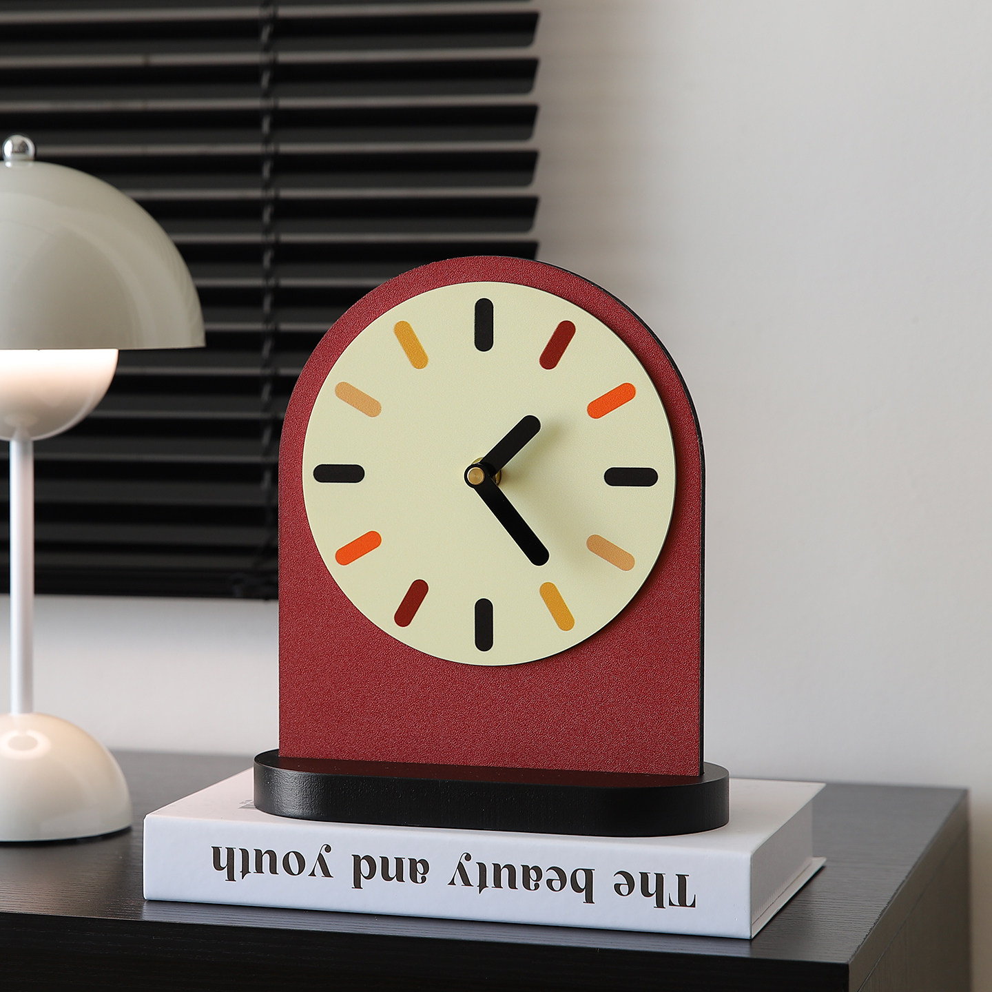 Creative Desktop Clock, Tabletop Electronic Clock, Display Alarm Clock, High-Value Desk Clock, Bedside Digital Clock Ornament