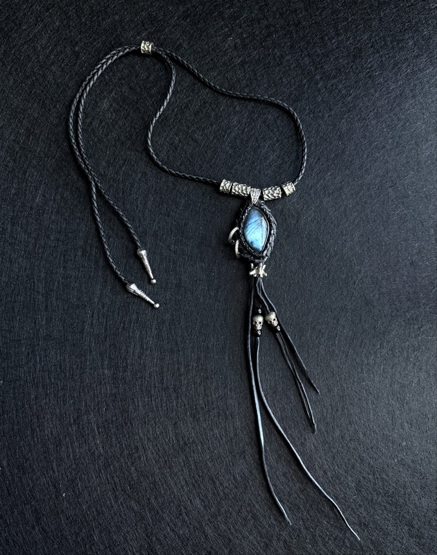 Madeinheaven Visual Style White Copper Feather Tassel Antique Silver Original Gemstone Necklace