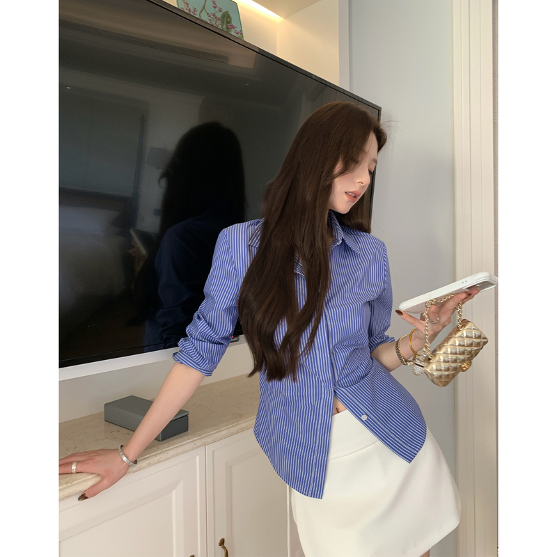 Hamyiho Blue Striped Shirt for Women 2026 New Niche Design Waist-Cinching Shirt Inner Layering Top Hamyiho Blue Striped Shirt for Women 2026 New Niche Design Waist-Cinching Shirt Inner Layering Top