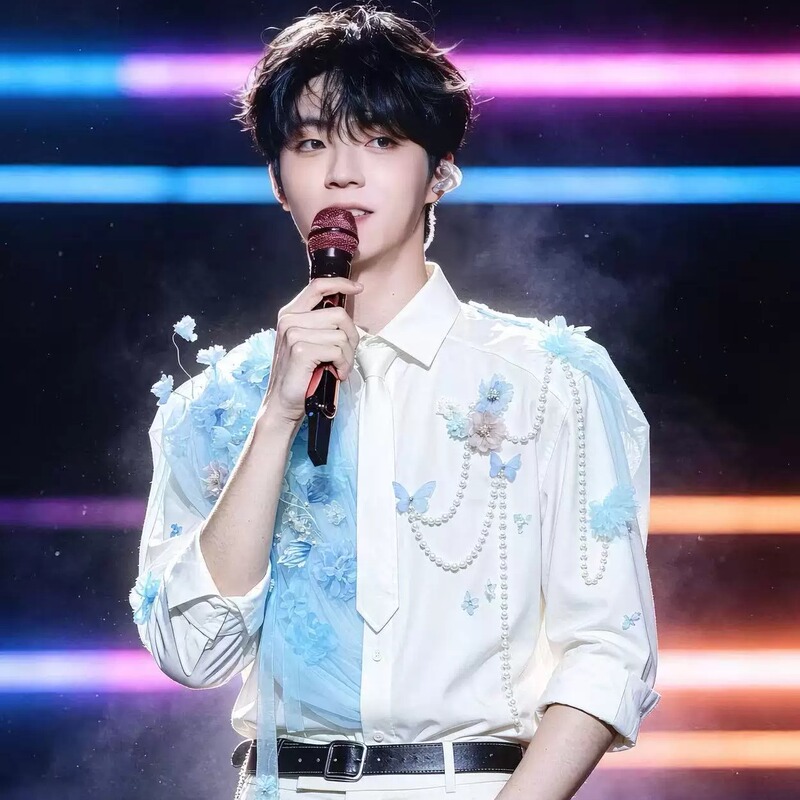 Chen Linnong Celebrity-Inspired Light Blue Three-Dimensional Floral Butterfly Pearl Chain Shirt Male Singer Stage Performance Shirt