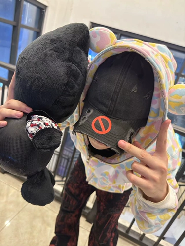 Brteam Broken Leaves уничтожает воду Канье и вымывает старую бейсболку