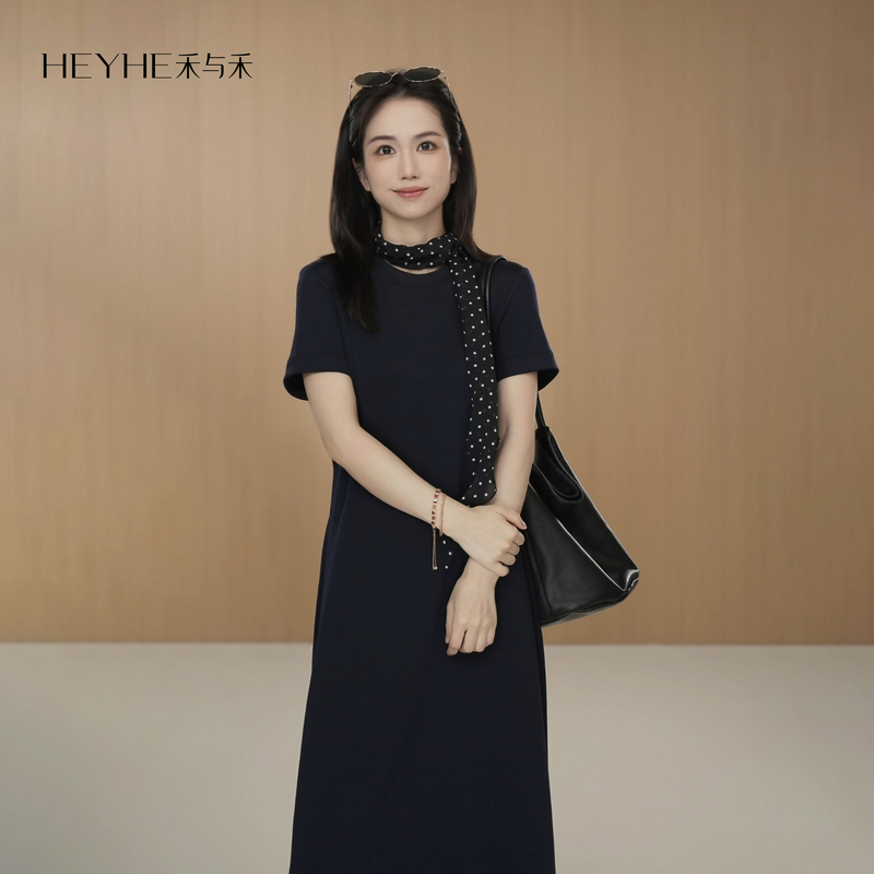 Xiaohe【Paper Skirt】Comfortable, Casual, Slim-Fitting, Flattering, Round-Neck, Drapey, Glossy T-Shirt Dress for Women Xiaohe【Paper Skirt】Comfortable, Casual, Slim-Fitting, Flattering, Round-Neck, Drapey, Glossy T-Shirt Dress for Women