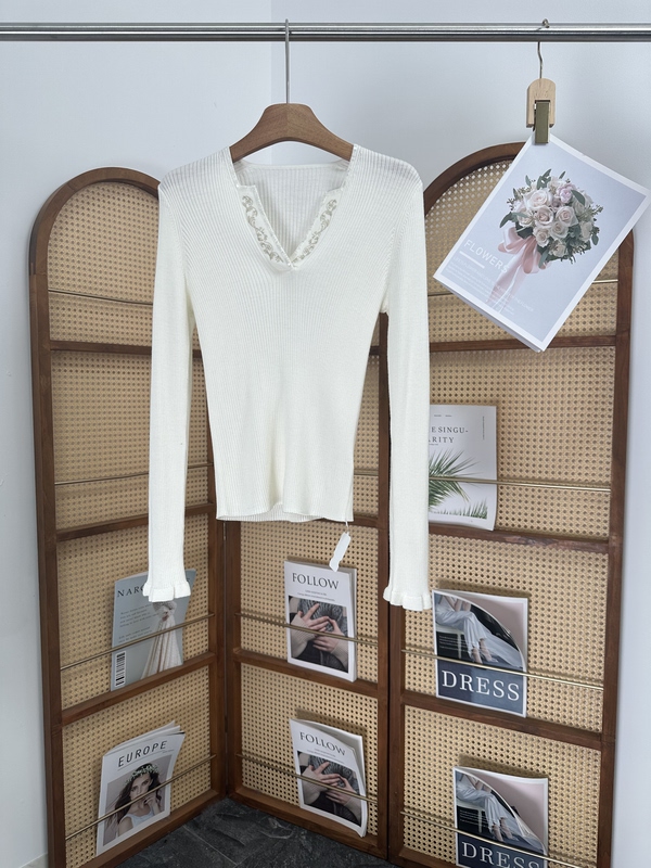 9901Y Home Blue Label Series Sheep Wool V-Neck Embroidered Slim Knit Sweater 2026 Autumn/Winter New Arrival