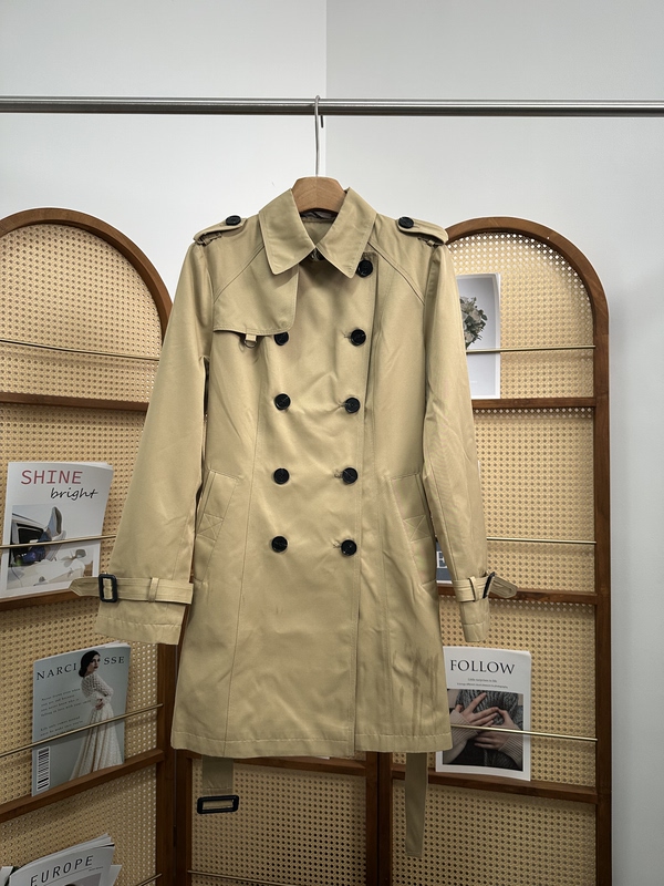 Off-Season Clearance, Beautiful and Stylish Women's Slim-Fit Chelsea-Style Mid-Length Trench Coat Off-Season Clearance, Beautiful and Stylish Women's Slim-Fit Chelsea-Style Mid-Length Trench Coat