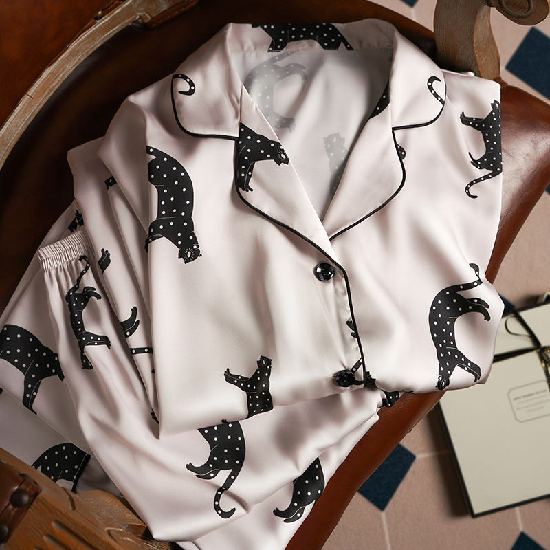Big Brand Style Silk Pajamas for Women, High-End Spring and Summer Cartoon Set, Three-Quarter Sleeves, Long Pants, Mulberry Silk Loungewear Big Brand Style Silk Pajamas for Women, High-End Spring and Summer Cartoon Set, Three-Quarter Sleeves, Long Pants, Mulberry Silk Loungewear