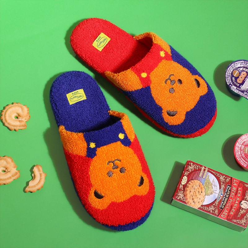 【Yan Chengxuan's Style】Wigglewiggle Celebrity Style Slippers for Home Indoor Use Korean Version Spring Season