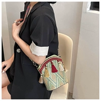 Соломенная зеленая