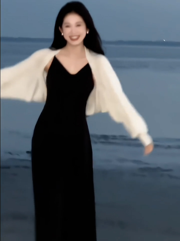 White ice silk long-sleeved sun protection cardigan for women, summer 2026 new style, perfect for pairing with suspender dresses, thin jacket/top.