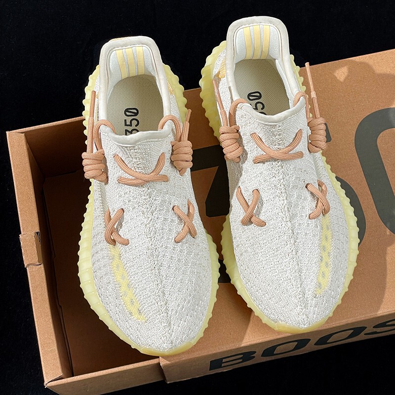 Yeezy 350 Unisex Shoes, Small Daisy 2025 New Model, Authentic Yeezy Flyknit Mesh Casual Sports Shoes Yeezy 350 Unisex Shoes, Small Daisy 2025 New Model, Authentic Yeezy Flyknit Mesh Casual Sports Shoes