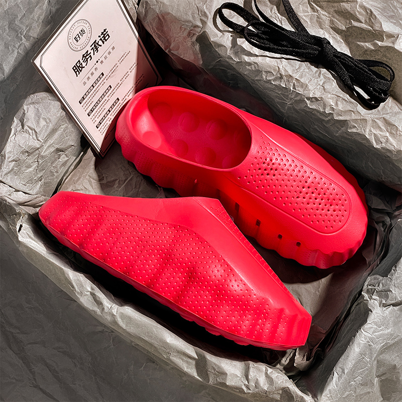 Red Closed-Toe Clogs for Men and Women, 2026 Summer Thick-Soled Slip-On Mules, Casual Sandals