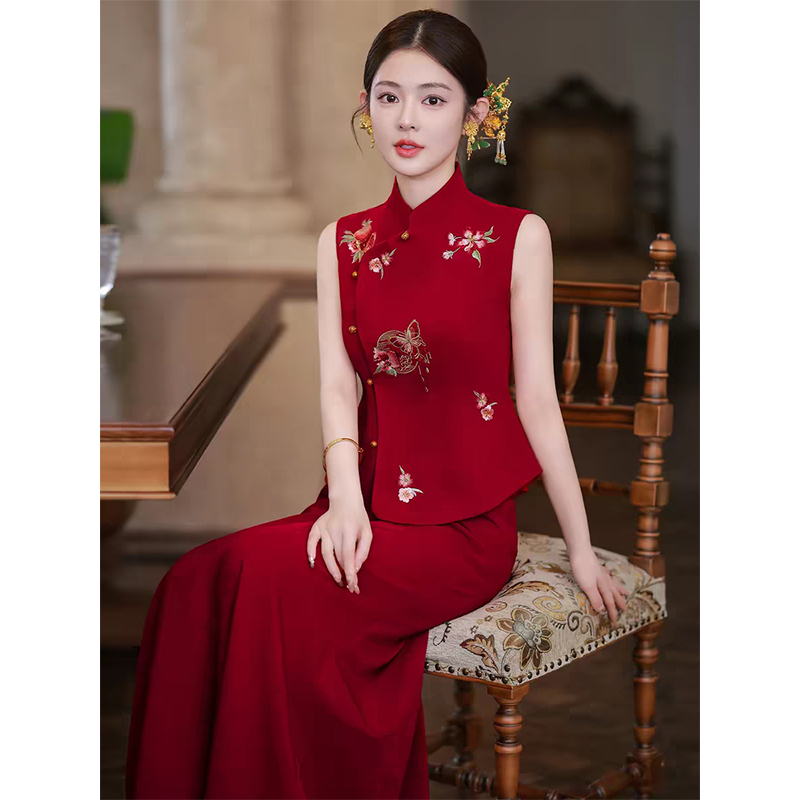 Engagement Dress Women's Qipao 2026 New Model Light Luxury High-End Niche Bride New Chinese Style Classy Toast Dress Set