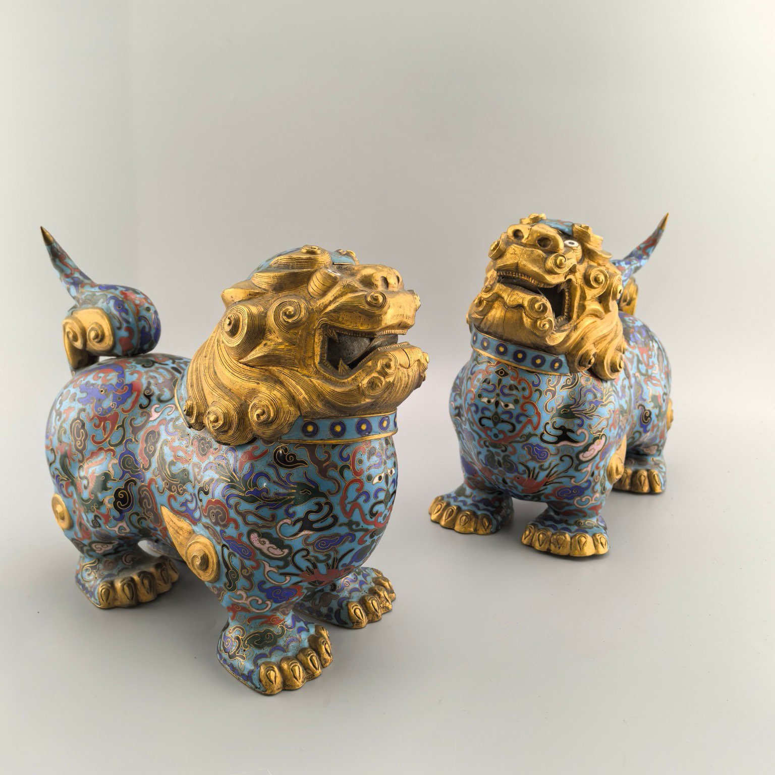 古董级文玩收藏：铜胎掐丝珐琅景泰蓝熏香炉，让家充满艺术气息