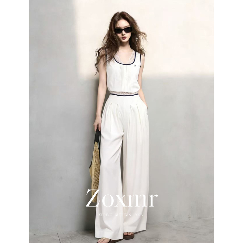 Beautiful Korean-Style Outfits for Early Summer for Petite Figures: Sporty Casual Lace Patchwork White Vest and Lantern Wide-Leg Pants Set