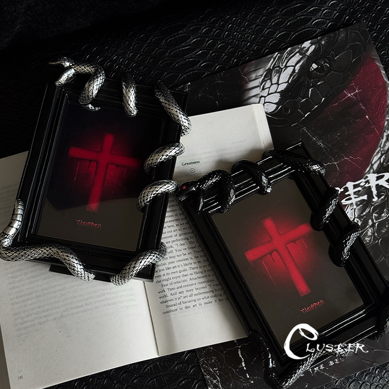 Eternal Darkness Snake Photo Frame Ornament|Cluster Dark Creative Niche Home Decor Atmosphere Gift Eternal Darkness Snake Photo Frame Ornament|Cluster Dark Creative Niche Home Decor Atmosphere Gift