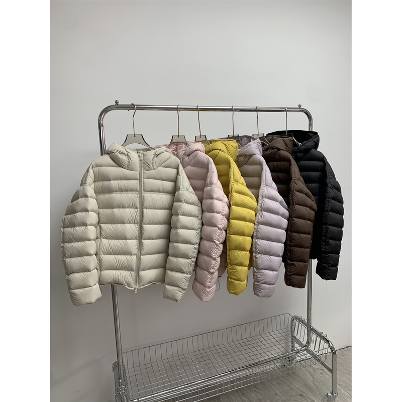 Bright Autumn down Jacket 50% White Duck down Yellow Ribbed Design 2025 Winter New Style Very Beautiful Hooded Lightweight Warm Short Jacket