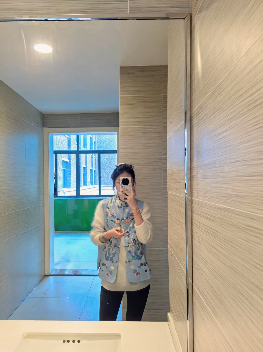 夏日必备！藕色连衣裙：轻奢气质，让你瞬间变身时尚icon！