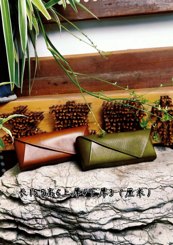 Dalu Craftsman Italian Bart First-Layer Cowhide Leather Car Glasses Case Factory Direct Sale Dalu Craftsman Italian Bart First-Layer Cowhide Leather Car Glasses Case Factory Direct Sale